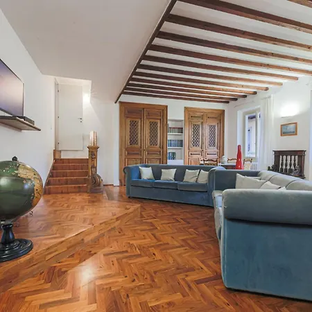 Canto Dei Ciompi 4bdr Apartment