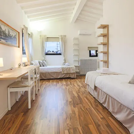 - Canto Dei Ciompi 4bdr * Firenze