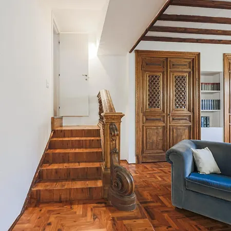 - Canto Dei Ciompi 4bdr Firenze