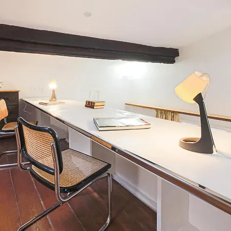 - Canto Dei Ciompi 4bdr Firenze