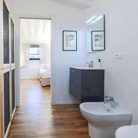 Canto Dei Ciompi 4bdr Apartment