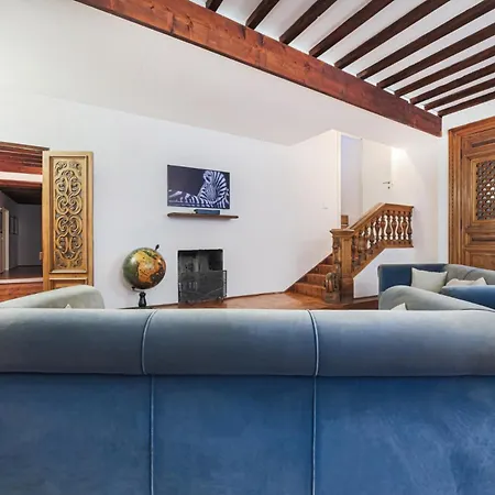 Apartment Canto Dei Ciompi 4bdr Florence